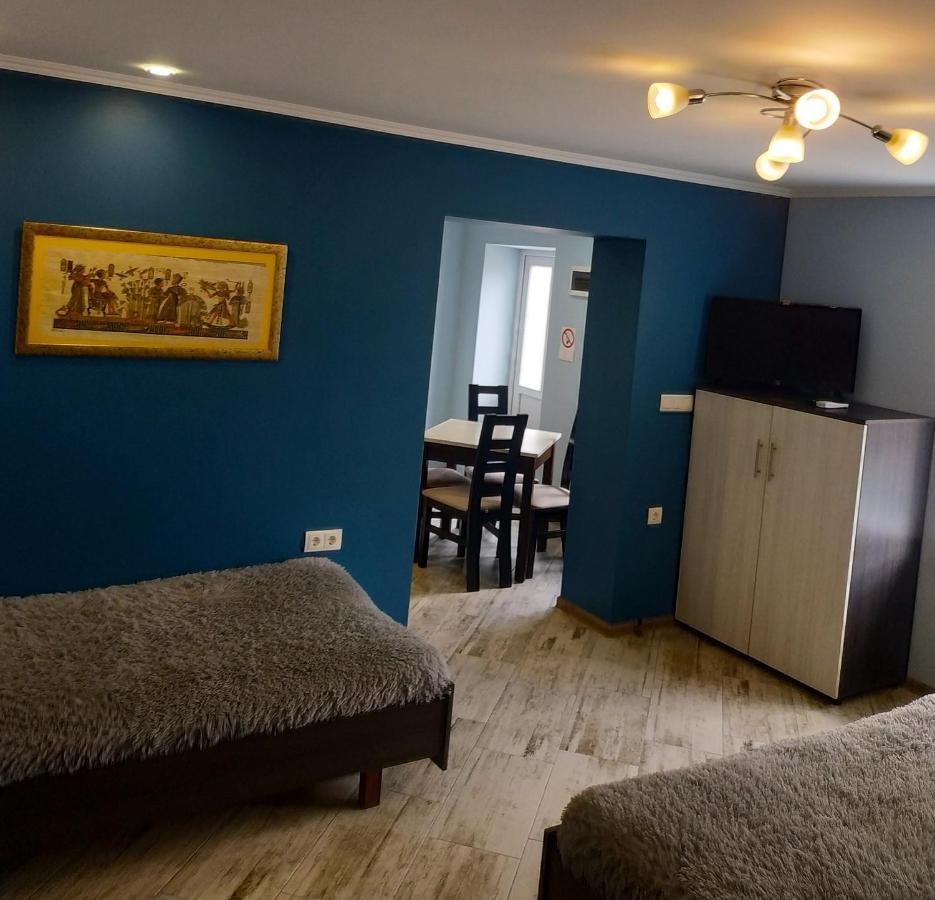 Franko93 Hotel Beregszász Kültér fotó